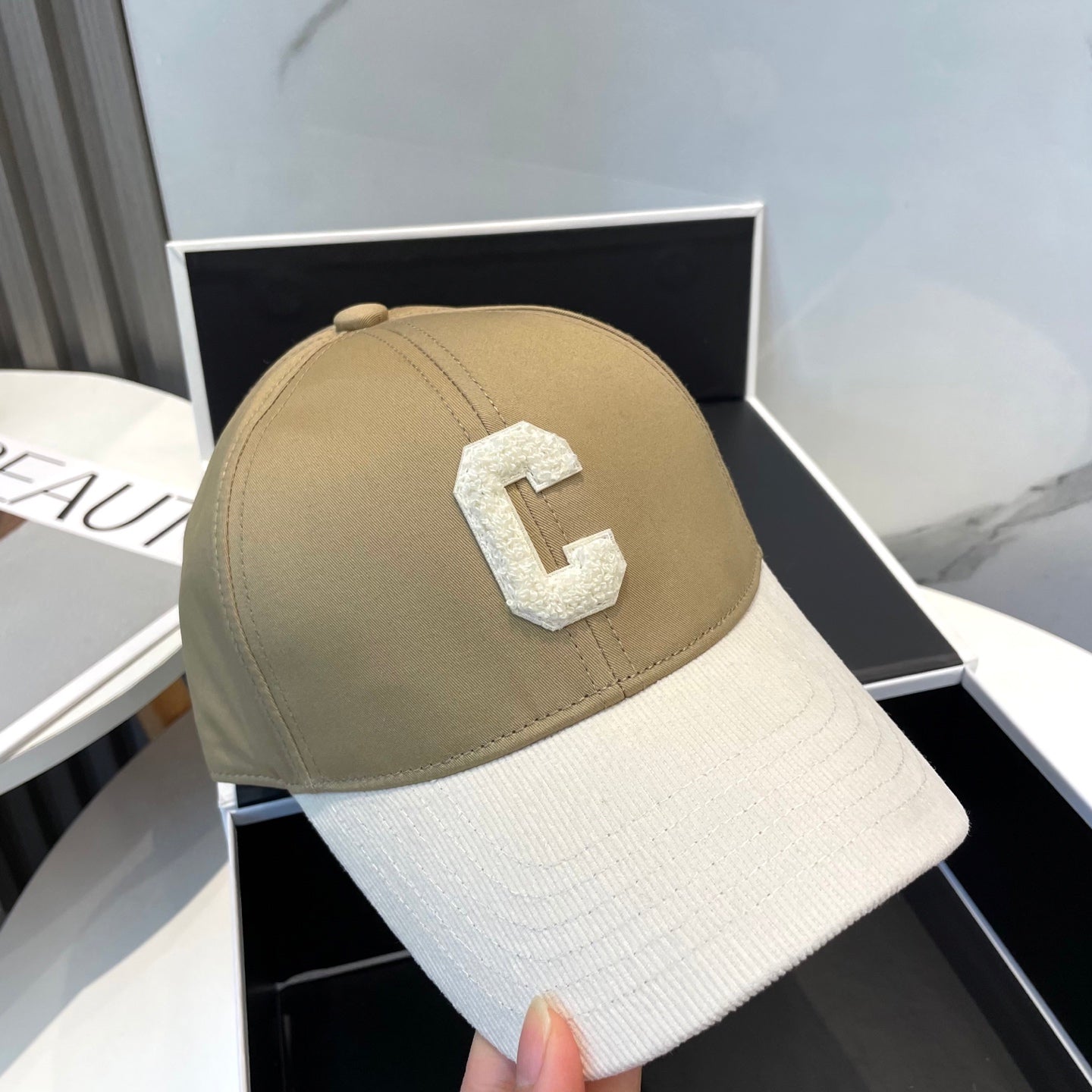 BASEBALL CAP MODEL 652406 IN OLIVE GREEN AND WHITE FABRIC