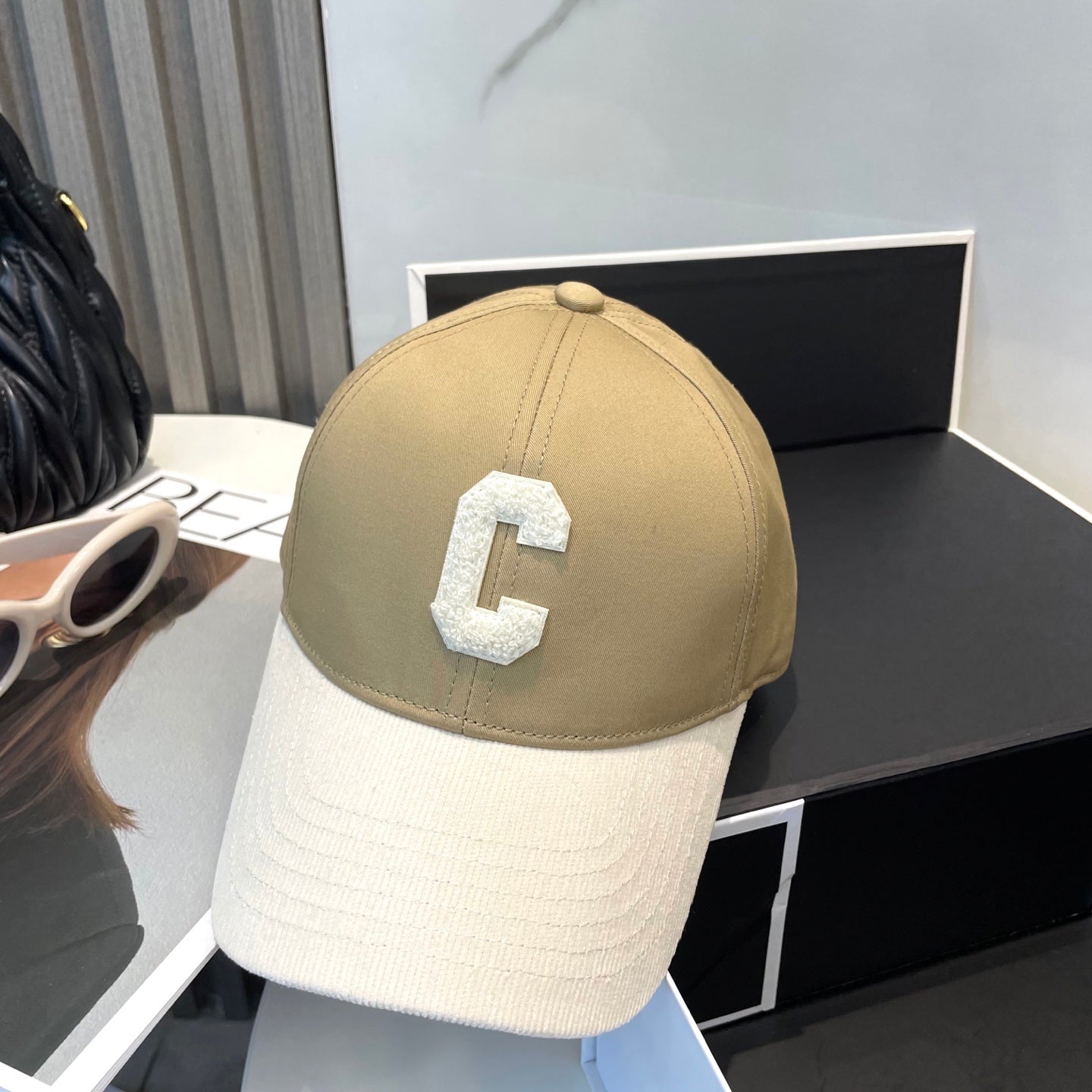 BASEBALL CAP MODEL 652406 IN OLIVE GREEN AND WHITE FABRIC