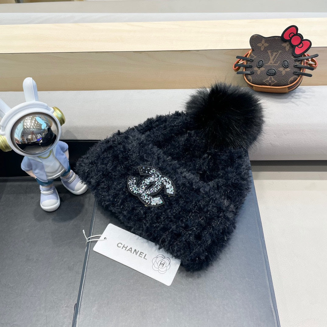 BEANIE HAT IN BLACK SOLF FLEECE 419715