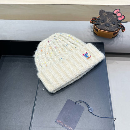 KNITTED BEANIE HAT IN WHITE WOOL 431620