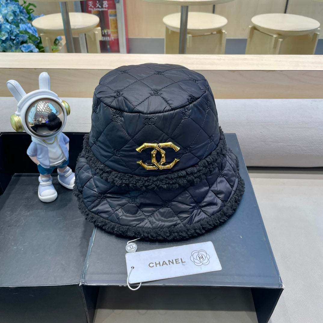 BUCKET HAT IN BLACK LAMB WOOL AND THICK COTTON 431683