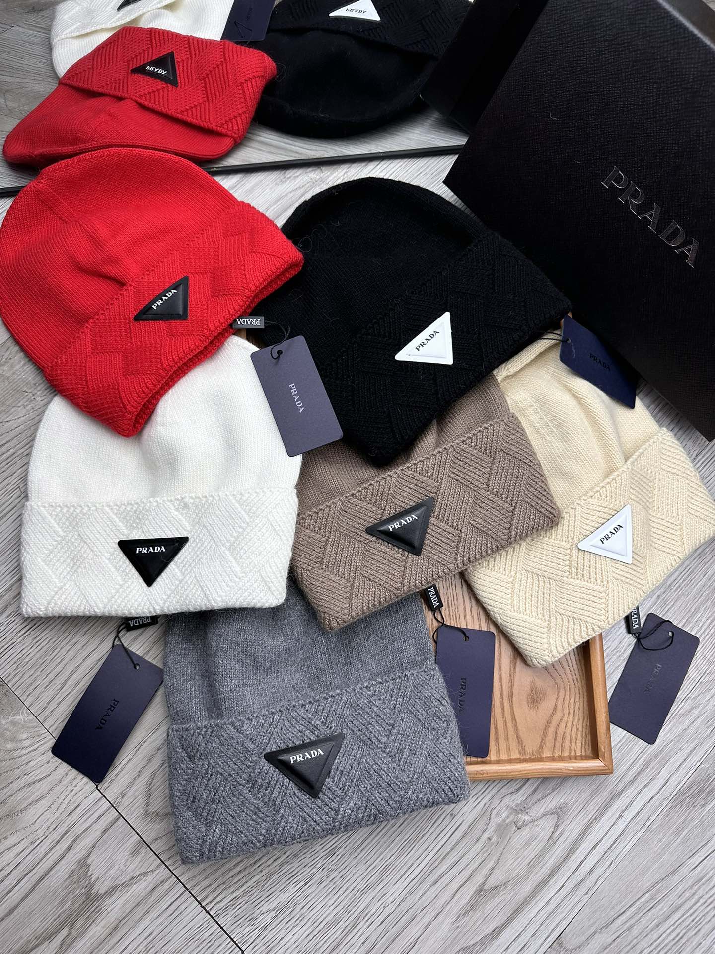 BEANIE HAT IN WHITE WOOL AND RABBIT FUR 342037