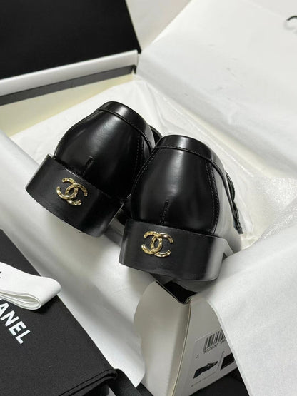 CC LOAFER BLACK CALFSKIN WITH META LOGO
