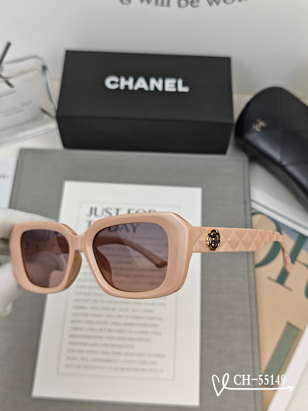 RECTANGULAR SUNGLASSES 55149 IN ACETATE