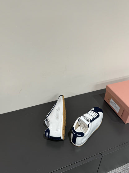 PLUME SNEAKERS IN WHITE NAPPA LAMBSKIN AND NAVY SUEDE