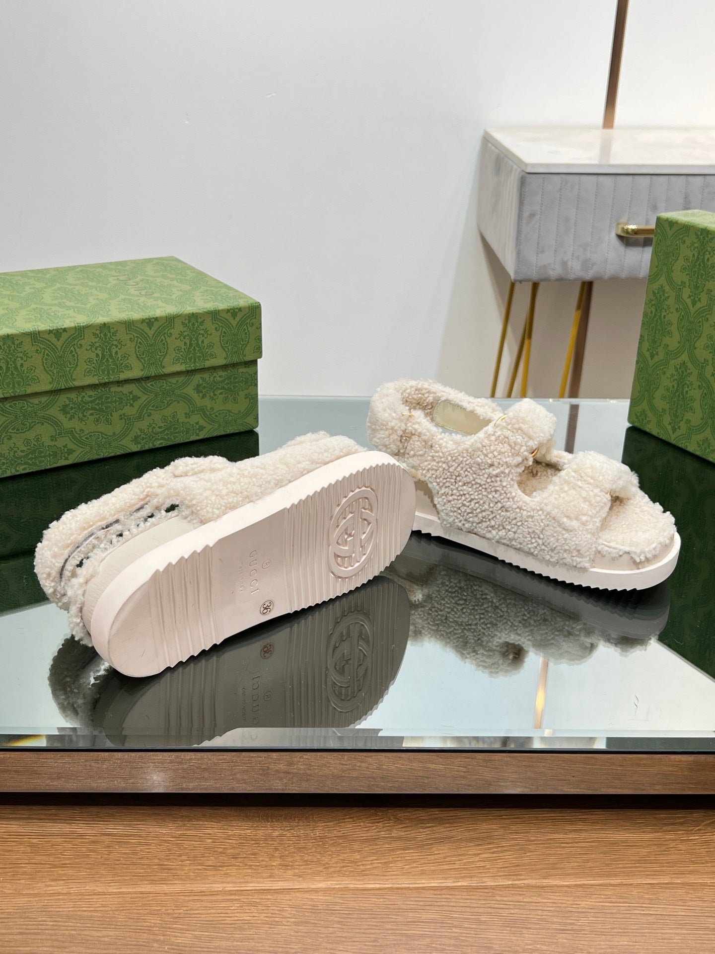 DAD SANDALS IN WHITE FLEECE WITH GOLD HARDWARE
