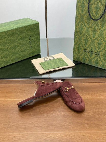 HORSEBIT MULE IN UMBER BROWN SUEDE WITH GOLD HARDWARE