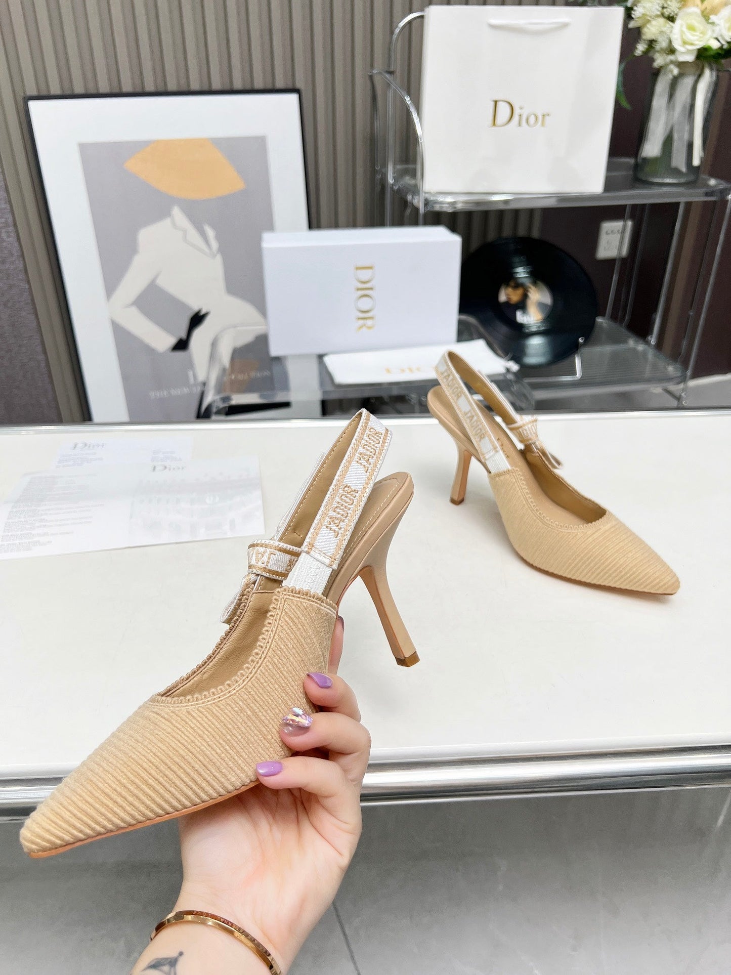 J'ADIOR SLINGBACK PUMP NATURAL RAFFIA AND BEIGE EMBROIDERED COTTON 10 CM