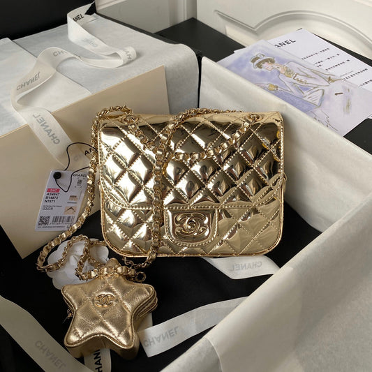 CC 20 FLAP BAG IN GOLDEN METALLIC CALFSKIN WITH STRAP