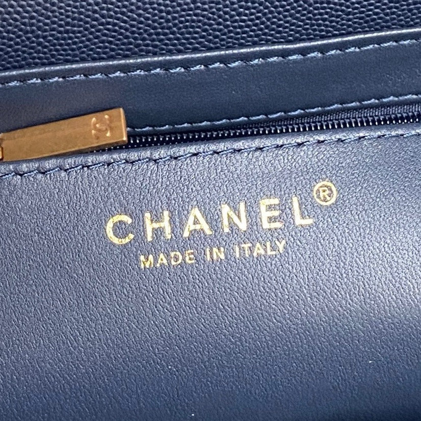 RETRO STYLE FLAP BAG 19 IN NAVY BLUE GRAINED CALFSKIN GOLD HARDWARE