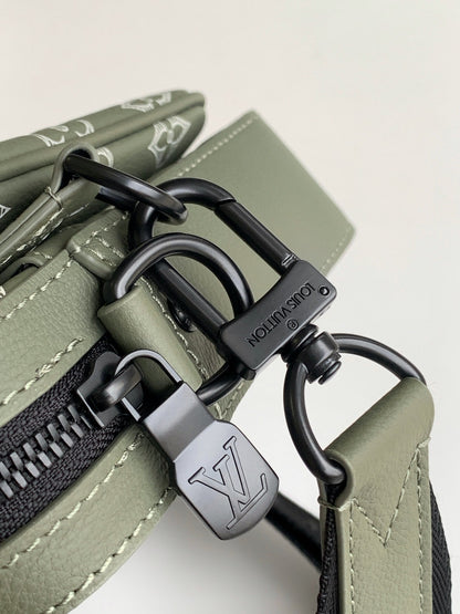 TRIO MESSENGER BAG 25 IN GREEN MONOGRAM SHADOW CALFSKIN