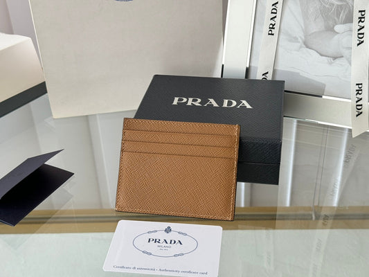 CARD HOLDER 10 IN COFFEE BROWN SAFFIANO LEATHER
