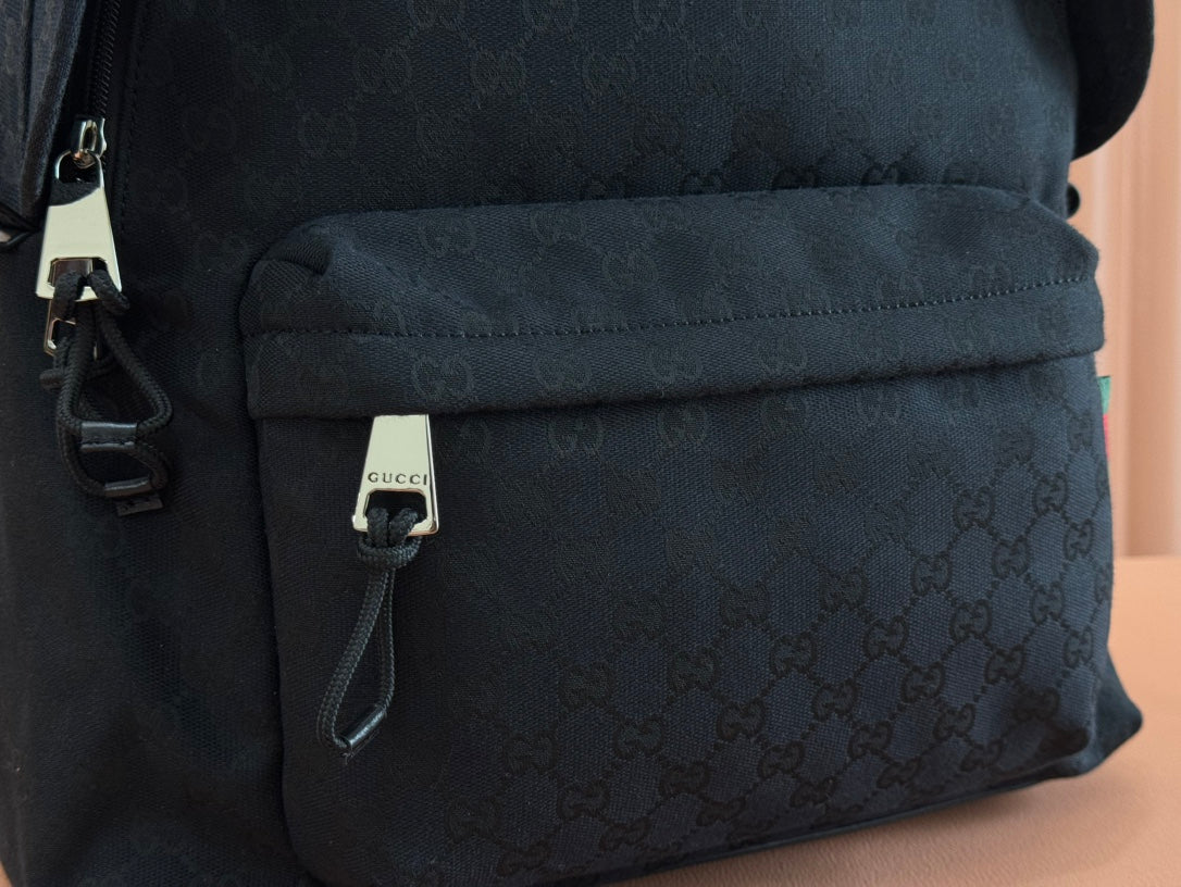 MEDIUM BACKPACK 42 IN BLACK GG CANVAS