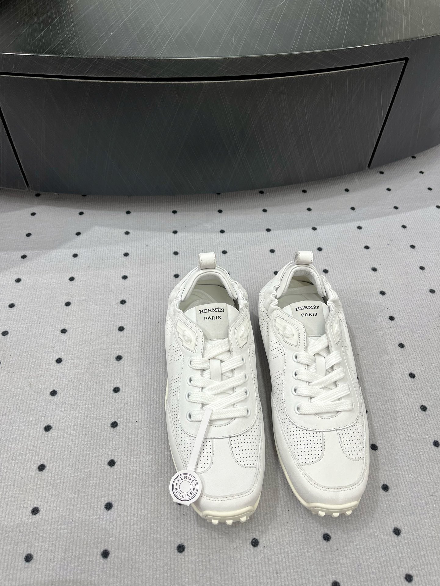 TRAIL SNEAKER IN WHITE CALFSKIN