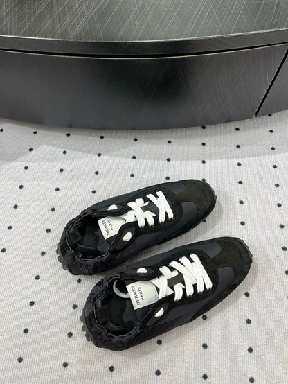 TRAIL SNEAKER IN BLACK SUEDE