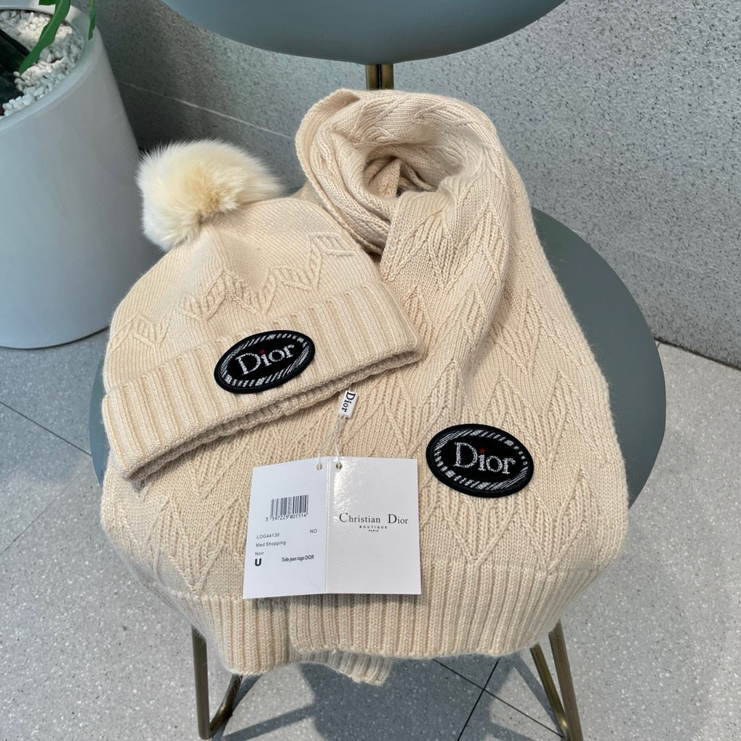 SET KNITTED SCARF AND HAT IN BEIGE WOOL AND FOX FUR 434632