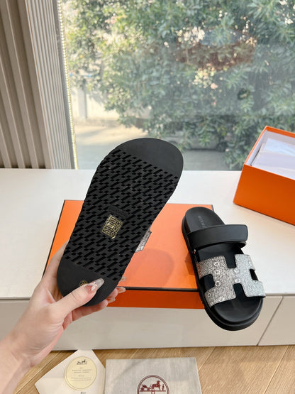 CHYPRE SANDAL IN BLACK MIX WHITE LIZARD SKIN
