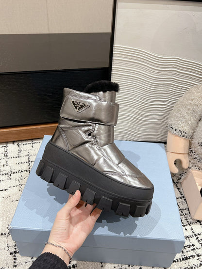 MONOLITH ANKLE BOOTS WITH STRAP IN METALLIC GRAY CALFSKIN AND FLEECE LINING