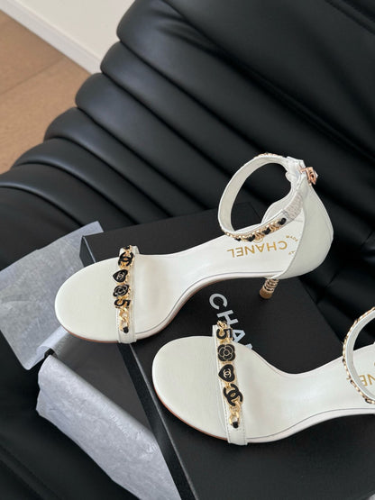 HIGH HEEL 7.5 MM SANDAL IN WHITE SHEEPSKIN WITH STICKERS