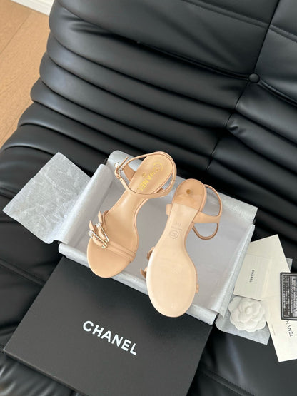 MID-HEEL 35 MM SANDAL IN NUDE TAN SHEEPSKIN