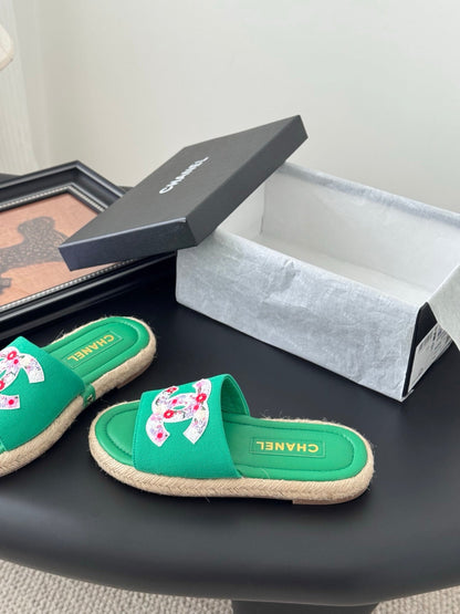 SLIPPERS IN GREEN SHEEPSKIN MIX FABRIC AND STRAPS BASE