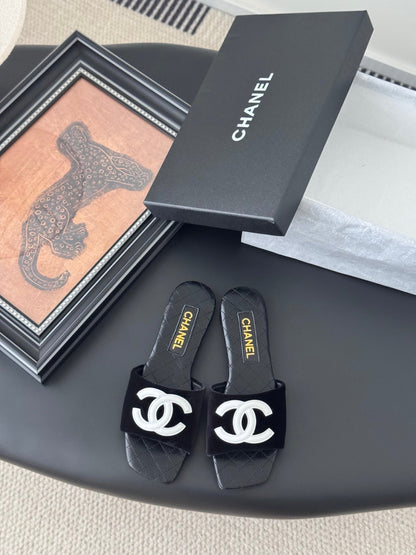 SLIPPER IN BLACK CALFSKIN MIX VELVET