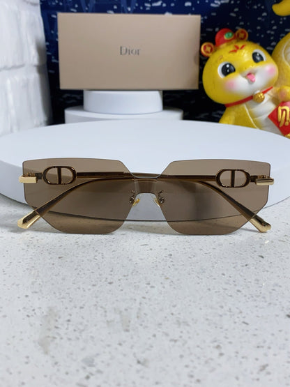 MONTAIGNE SUNGLASS 563193 IN GOLD METAL BROWN LENSES