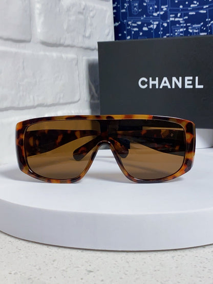 SQUARE SUNGLASSES CH5495 IN HAVANA ACETATE BROWN LENSES