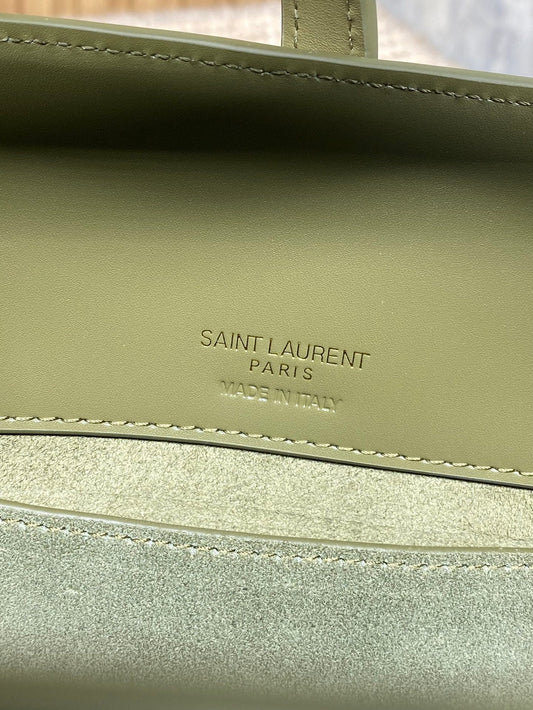 LE 37 SMALL BUCKET BAG 20 IN AVOCADO GREEN CALFSKIN GOLD HARDWARE