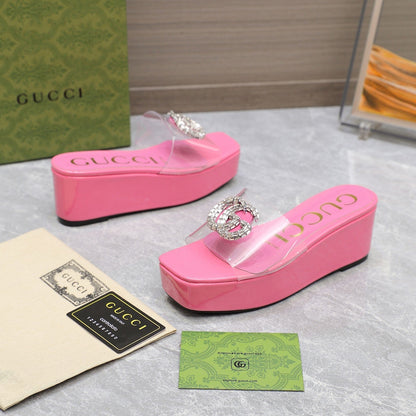 HIGH WEDGE PLATFORM WITH DOUBLE G IN PINK GLOSSY CALFSKIN