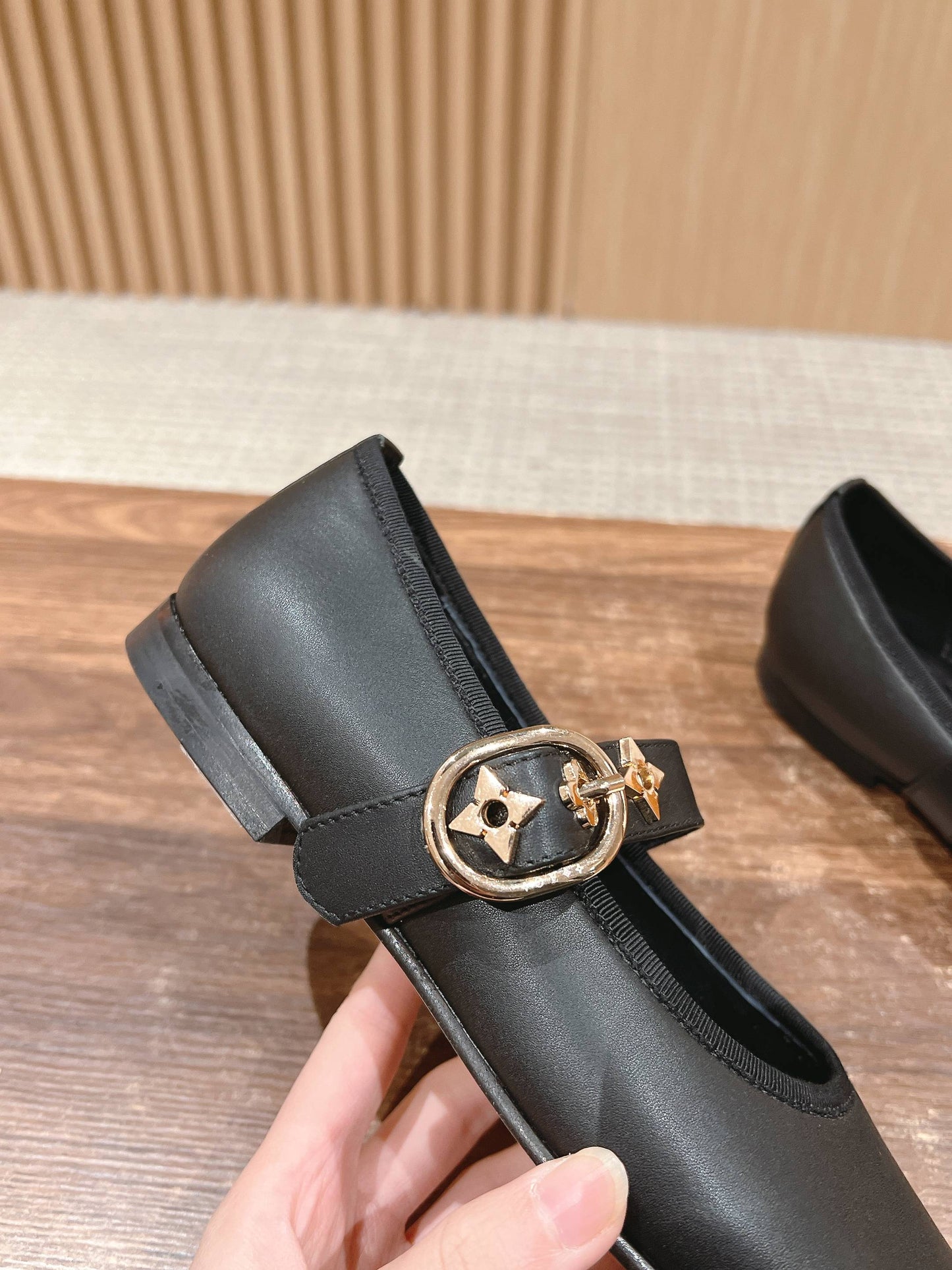 MARY JANE FLAT IN BLACK CALFSKIN 168943