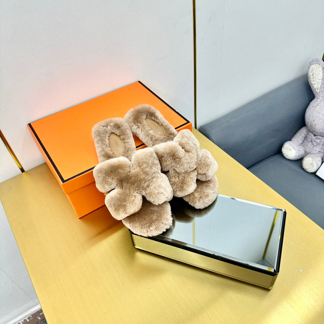 0RAN SHEARLING SANDALS LIGHT BROWN