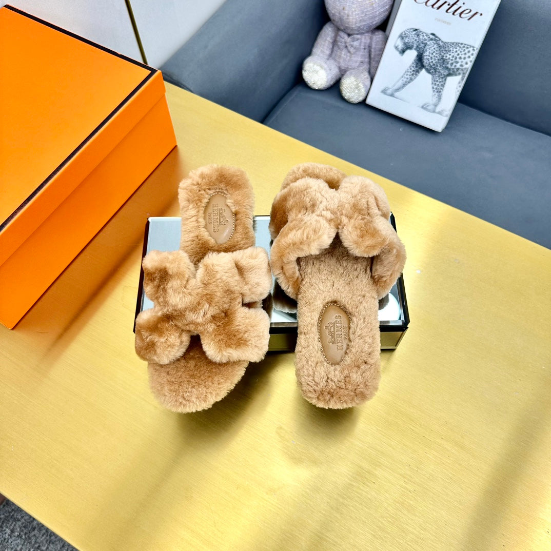 0RAN SHEARLING SANDALS PERU BROWN