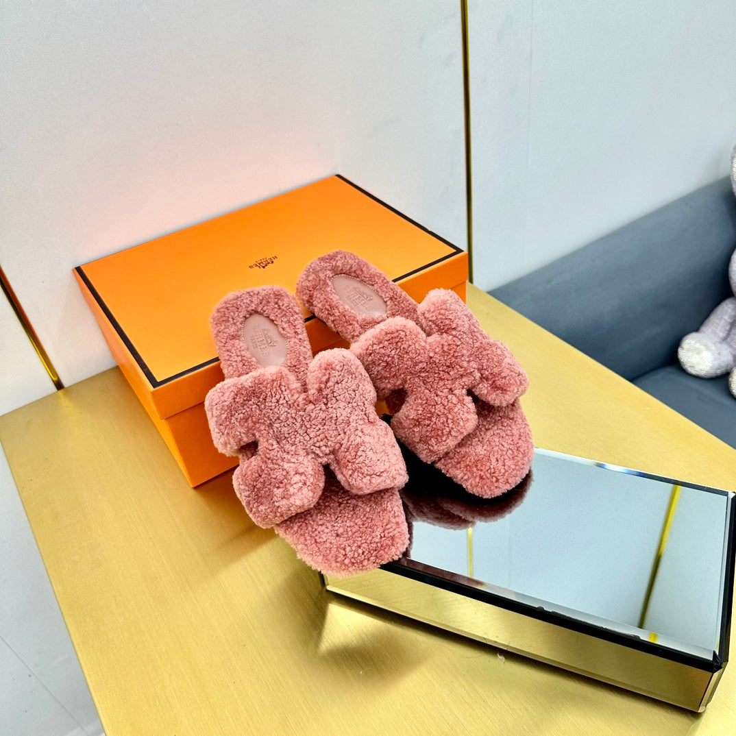 ORAN SHEARLING SANDALS PUNCH PINK