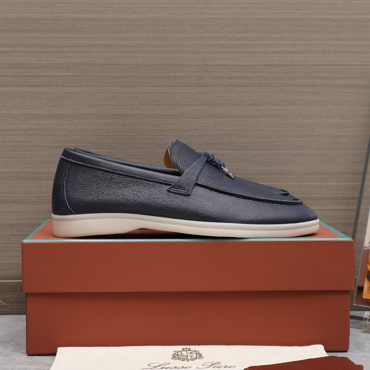 LP SUMMER CHARMS WALK LOAFERS BLACK LAMBSKIN