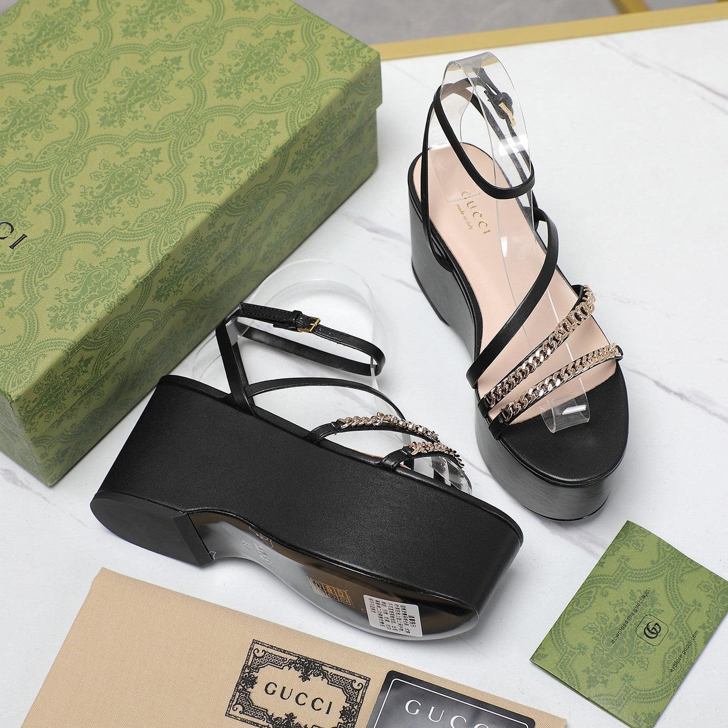 WEDGE PLATFORM IN BLACK SHEEPSKIN