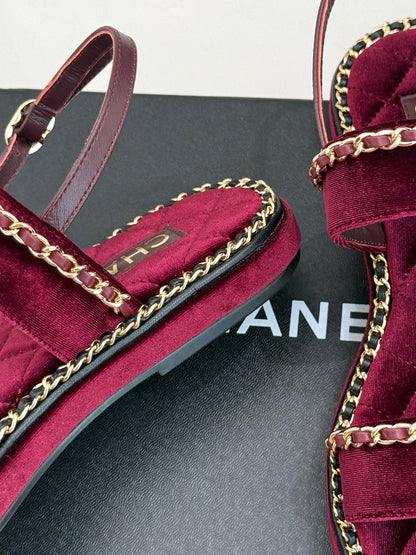 FLAT CHAIN HEART SANDAL IN PLUM PURPLE VELVET