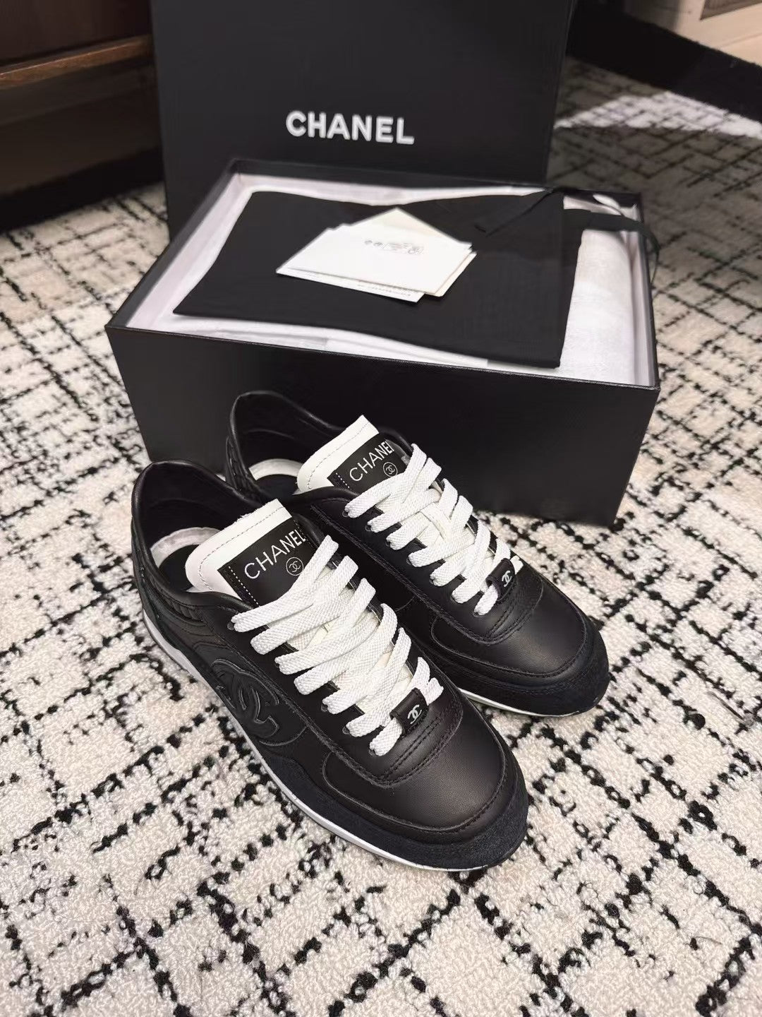 TRAINERS SNEAKER IN BLACK CALFSKIN AND SUEDE