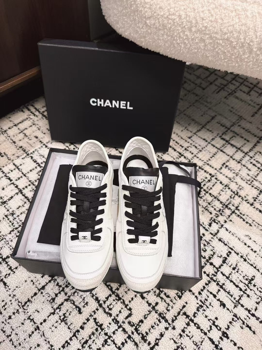 TRAINERS SNEAKER IN WHITE CALFSKIN AND SUEDE