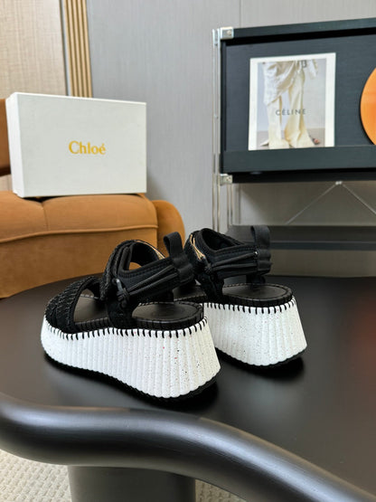 NAMA WEDGE SANDAL 8 CM IN BLACK SUEDE AND WHITE RUBBER