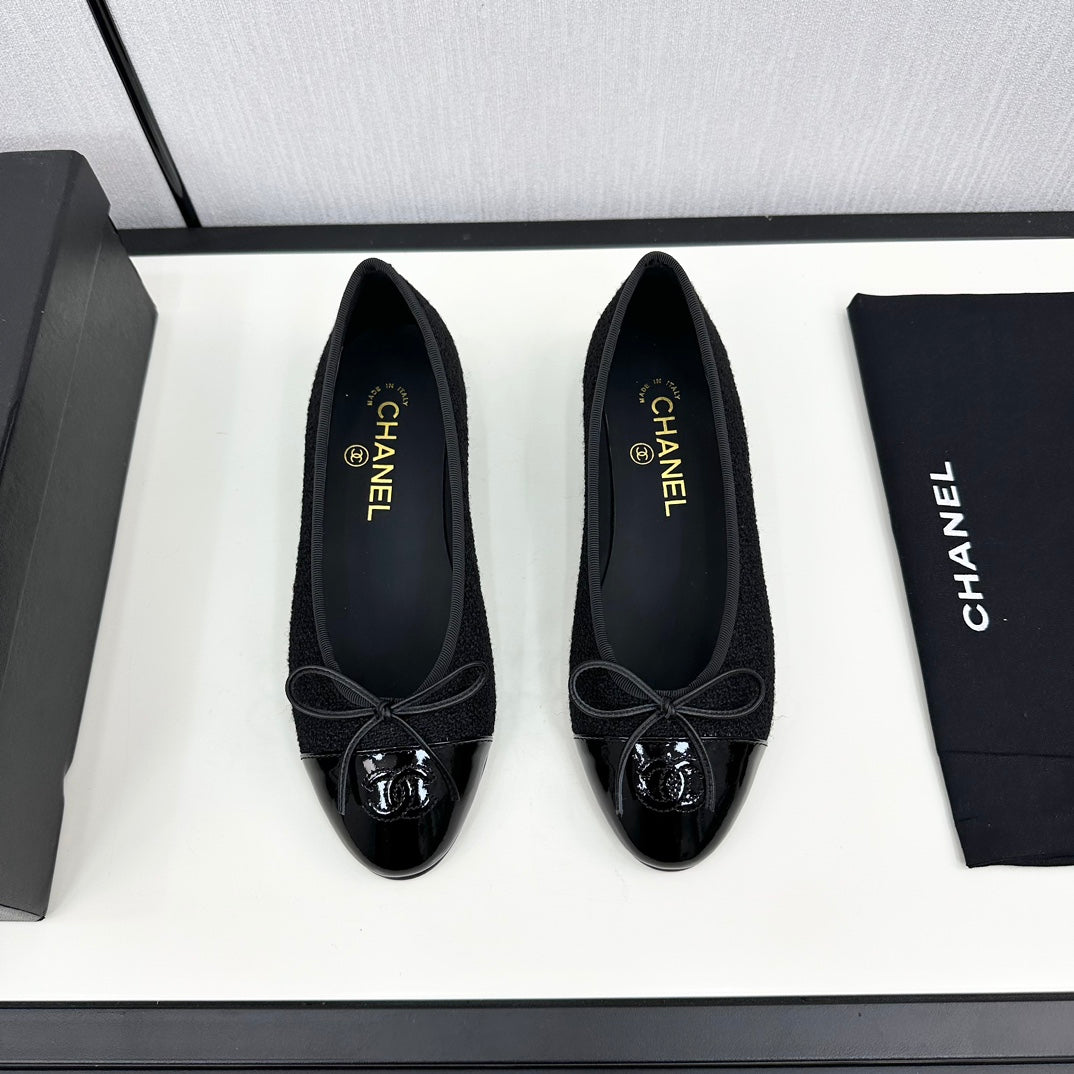 BALLET FLATS IN BLACK TWEED AND CALFSKIN
