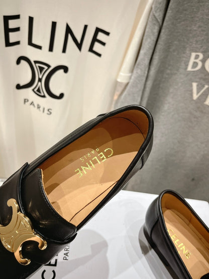 TRIOMPHE LOAFER IN BLACK SMOOTH CALFSKIN GOLD HARDWARE