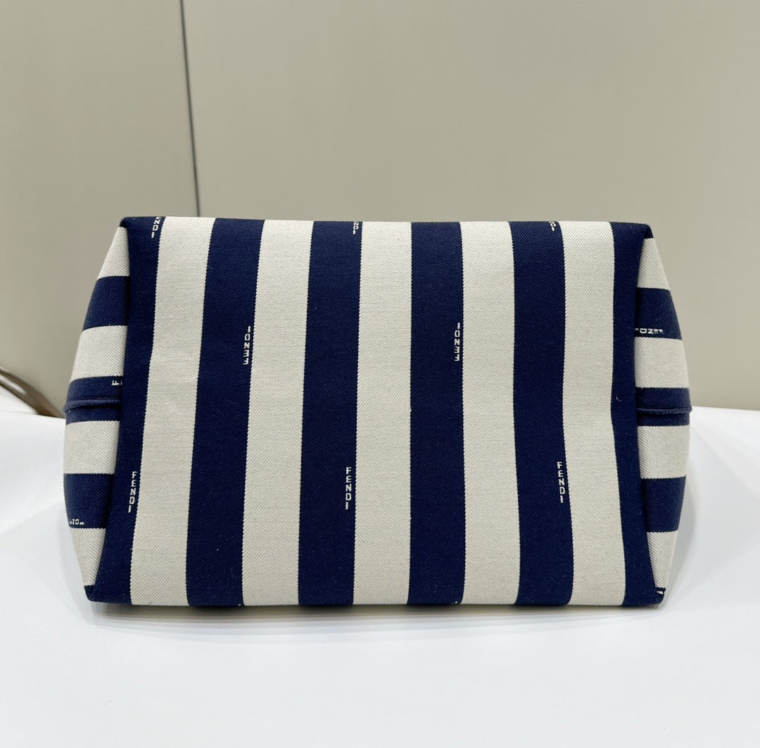 LARGE ROLL 33 IN MIDNIGHT BLUE MIX WHITE JACQUARD FABRIC