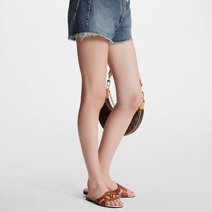 LV WOMEN ISOLA FLAT MULE IN CINNAMON BROWN SHEEPSKIN