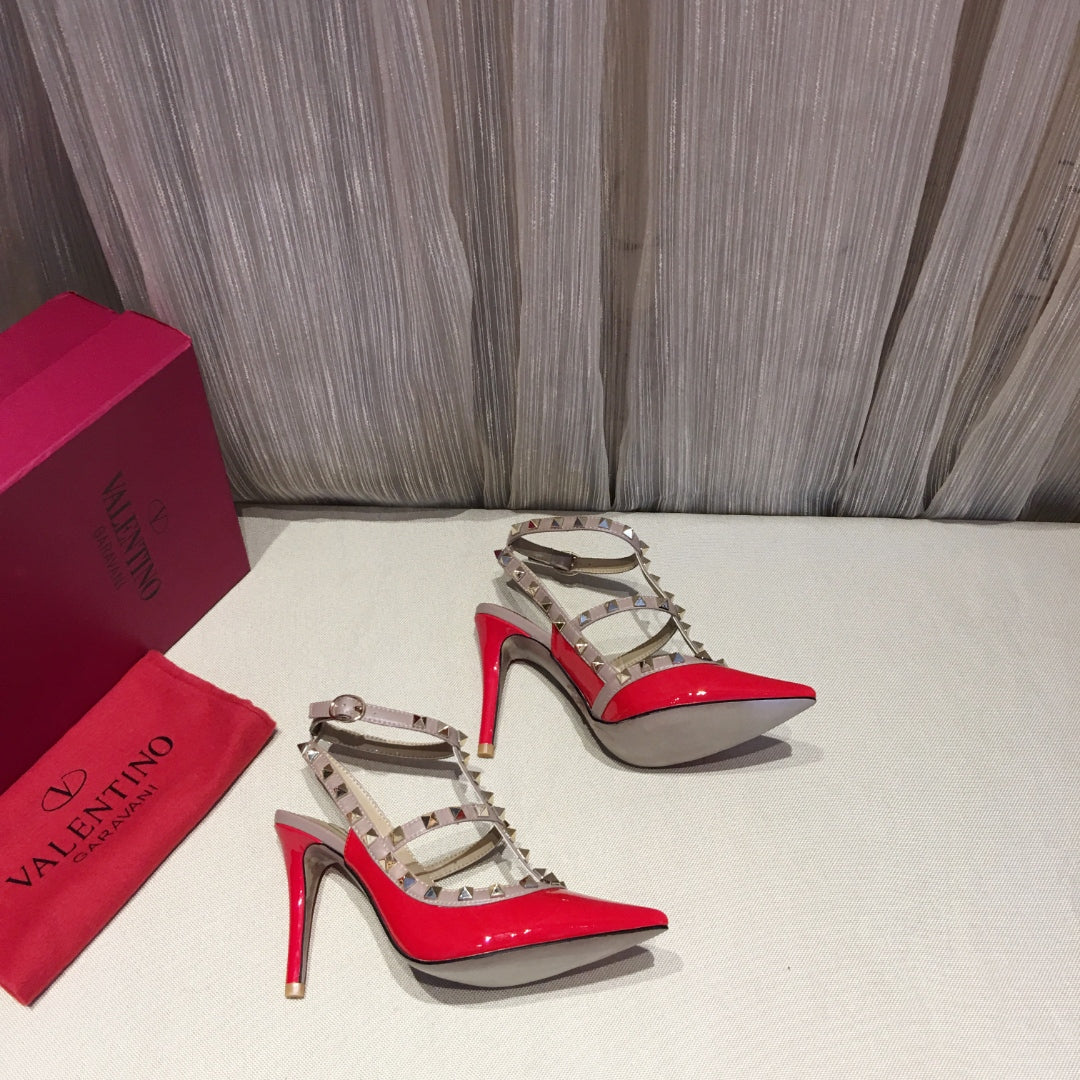 ROCKSTUD CAGED HIGH PUMP IN CHERRY RED MIX LIGHT PINK PATENT CALFSKIN 100 MM
